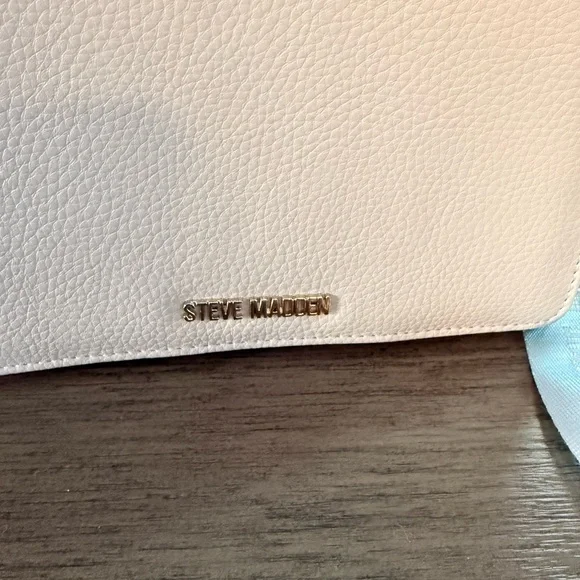 Steve Madden side Purse - Picture 1 of 8